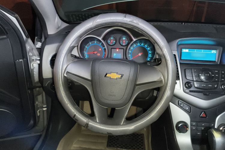 Used Chevrolet Cruze 2011 1.8L SE Automatic Steering Wheel