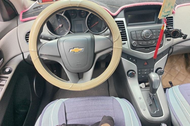 Used Chevrolet Cruze 2011 1.6L SE Automatic Steering Wheel