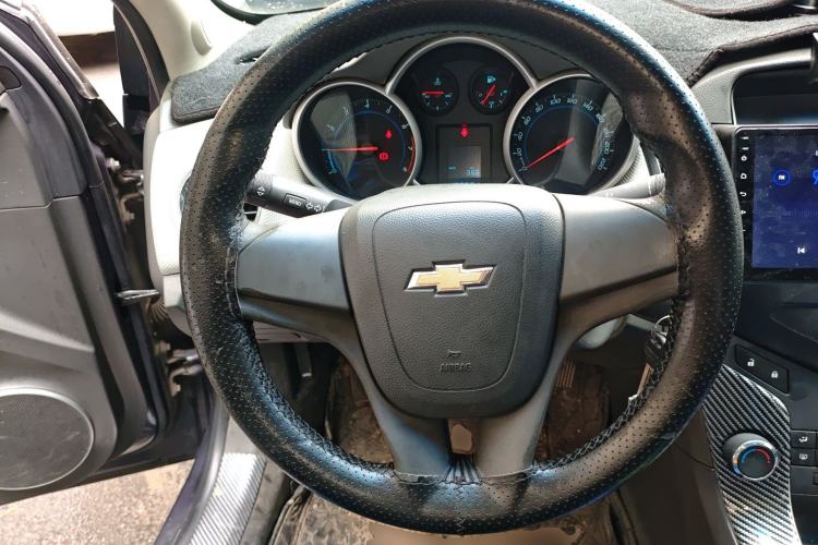 Used Chevrolet Cruze 2011 1.6L SE MT Transformers Edition Steering Wheel