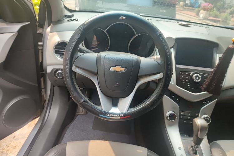 Used Chevrolet Cruze 2011 1.6L SL Grand Touring Edition Automatic Steering Wheel