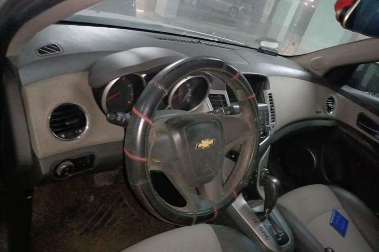 Used Chevrolet Cruze 2011 1.6L SL Grand Touring Edition Automatic Steering Wheel