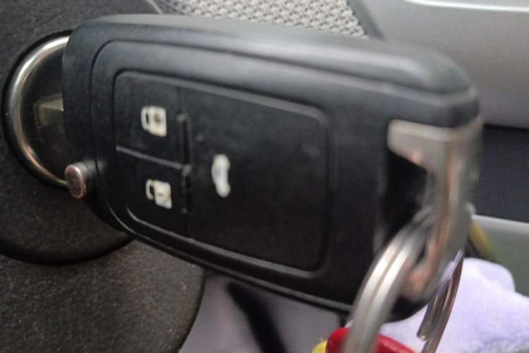 Used Chevrolet Cruze 2011 1.8L SE Automatic Vehicle Key