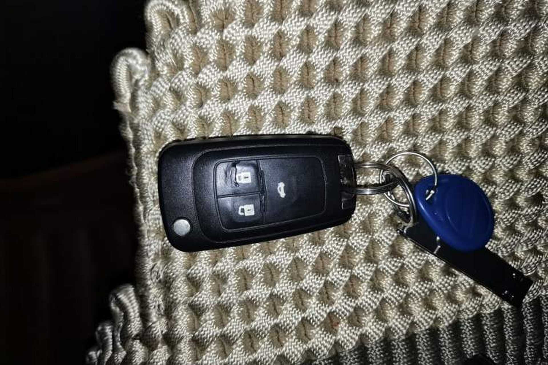 Used Chevrolet Cruze 2011 1.8L SX Automatic Transmission Vehicle Key