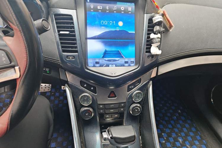 Used Chevrolet Cruze 2011 1.8L SX Automatic Transmission Audio And AC Panel
