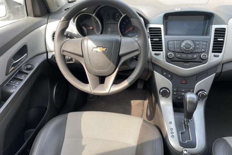 Used Chevrolet Cruze 2011 1.8L SE Automatic Audio And AC Panel