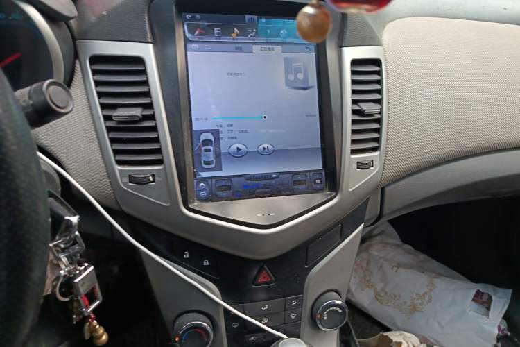 Used Chevrolet Cruze 2011 1.8L SE Automatic Audio And AC Panel