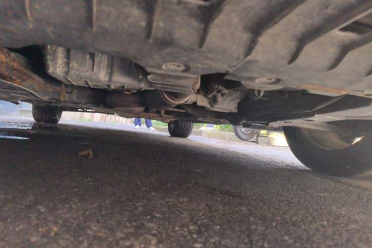 Used Chevrolet Cruze 2011 1.6T SE MT Chassis Front