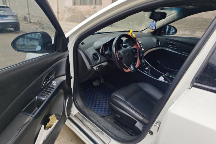Used Chevrolet Cruze 2011 1.8L SX Automatic Transmission Driver Seat