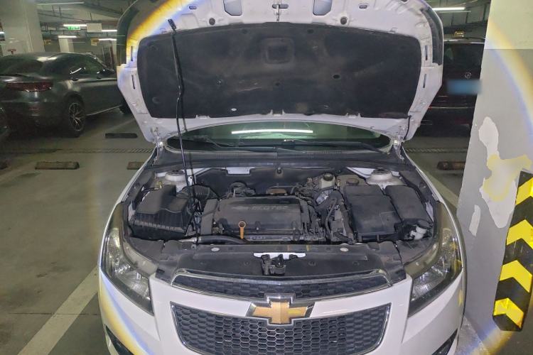 Used Chevrolet Cruze 2011 1.8L SX Automatic Transmission Engine Bay