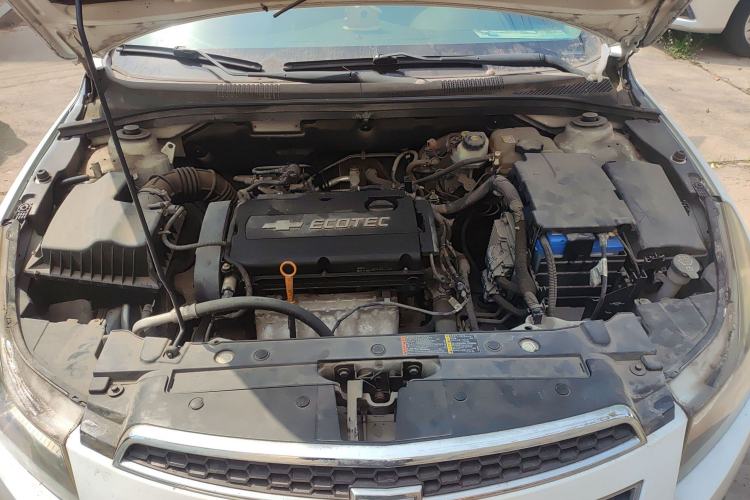 Used Chevrolet Cruze 2011 1.6L SE Automatic Engine Bay