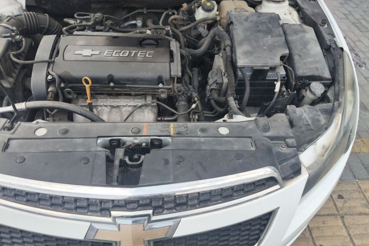 Used Chevrolet Cruze 2011 1.6L SE Automatic Engine Bay Left