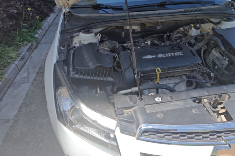 Used Chevrolet Cruze 2011 1.6L SE Automatic Engine Bay Right