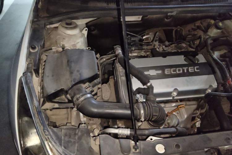 Used Chevrolet Cruze 2011 1.6T SE MT Engine Bay Right