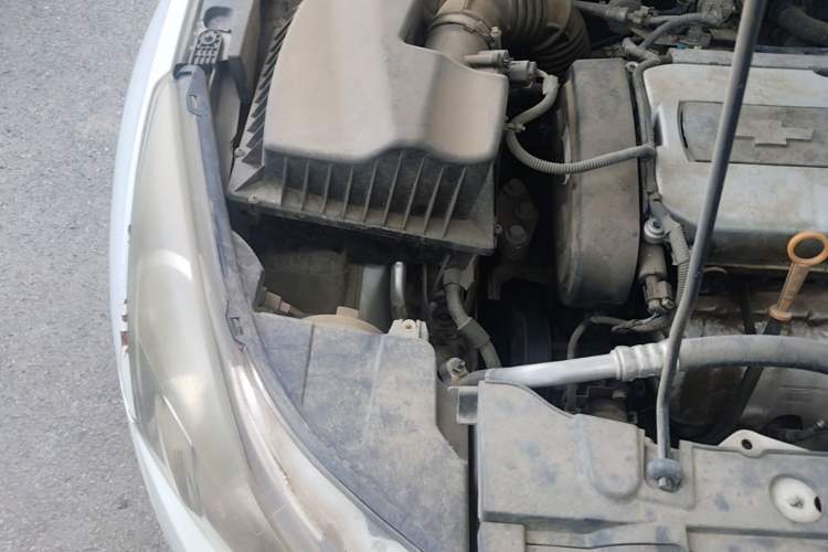 Used Chevrolet Cruze 2011 1.6L SL Grand Touring Edition Automatic Engine Bay Right