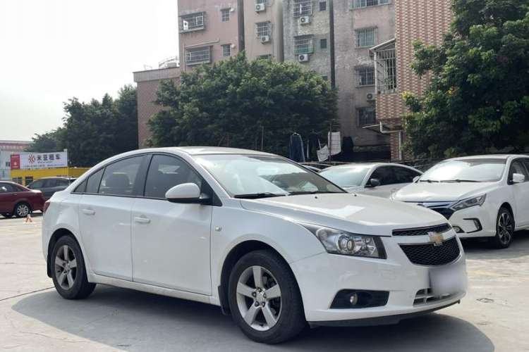 Used Chevrolet Cruze 2011 1.8L SE Automatic Exterior 2
