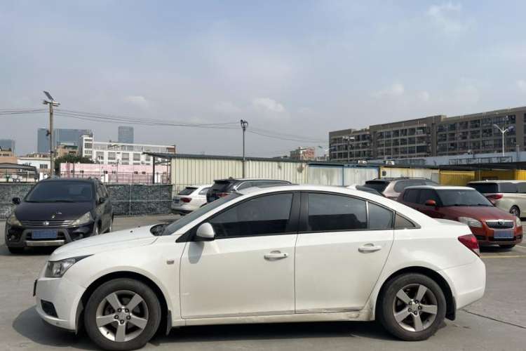 Used Chevrolet Cruze 2011 1.8L SE Automatic Exterior 3