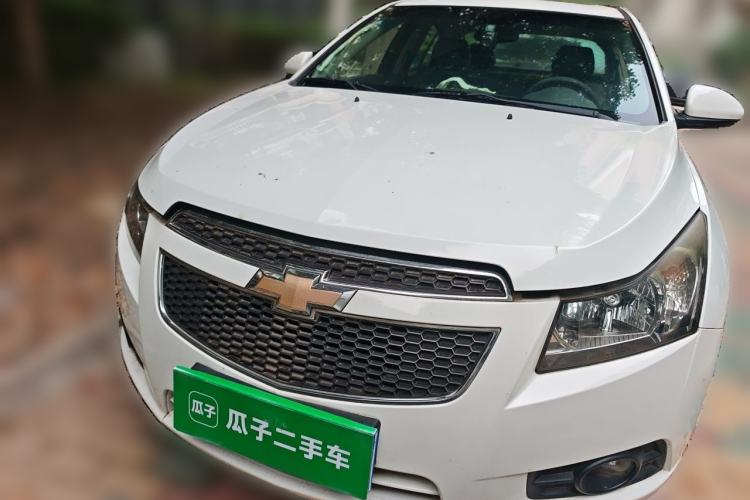 Used Chevrolet Cruze 2011 1.6L SE MT Transformers Edition Front