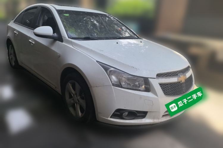 Used Chevrolet Cruze 2011 1.6T SE MT Front Right 45 Deg