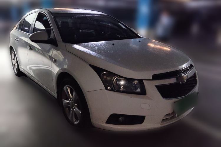 Used Chevrolet Cruze 2011 1.6T SE MT Front Right 45 Deg
