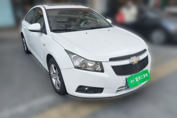 Used Chevrolet Cruze 2011 1.6L SE Automatic Front Right 45 Deg