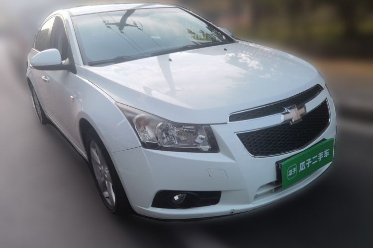 Used Chevrolet Cruze 2011 1.6T SE MT Front Right 45 Deg