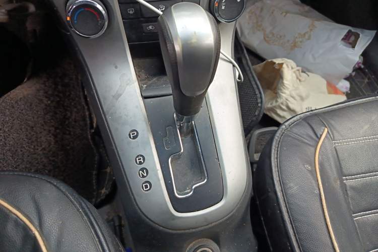 Used Chevrolet Cruze 2011 1.8L SE Automatic Gear Lever