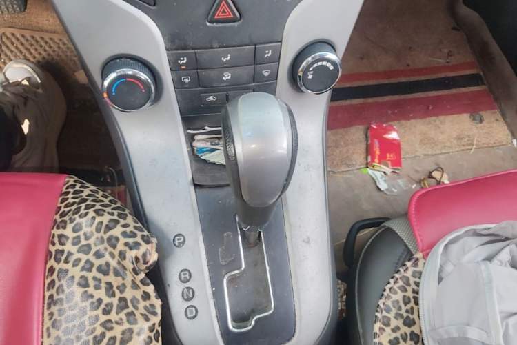 Used Chevrolet Cruze 2011 1.6L SL Grand Touring Edition Automatic Gear Lever