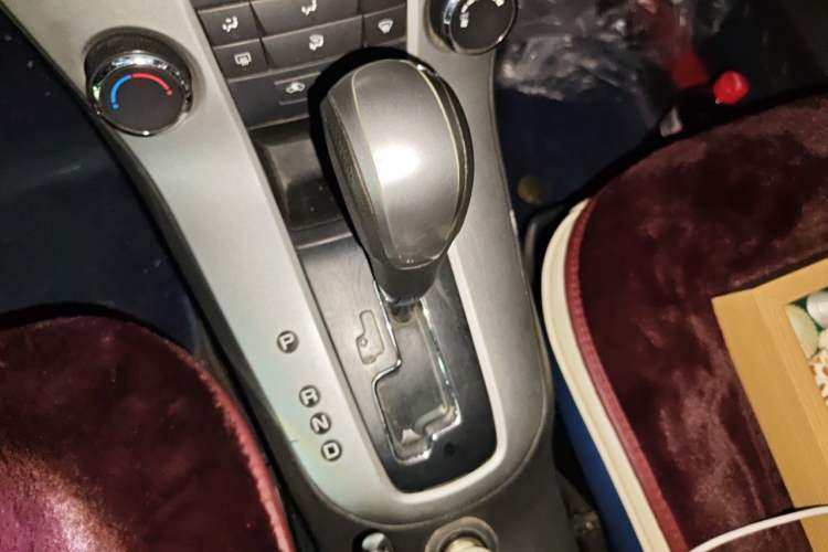 Used Chevrolet Cruze 2011 1.8L SE Automatic Gear Lever