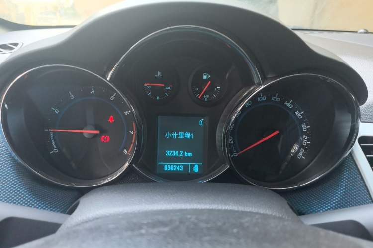 Used Chevrolet Cruze 2011 1.6T SE MT Instrument Cluster