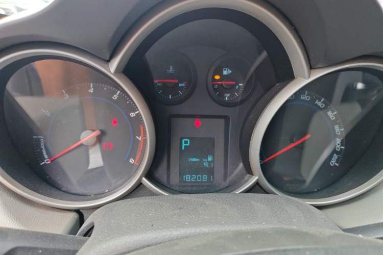 Used Chevrolet Cruze 2011 1.6L SL MT Instrument Cluster