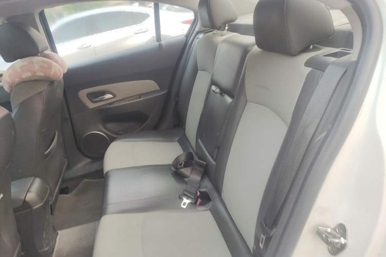 Used Chevrolet Cruze 2011 1.6L SE MT Transformers Edition Left Rear Seat
