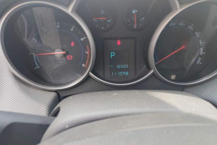Used Chevrolet Cruze 2011 1.6L SE Automatic Odometer Close Up