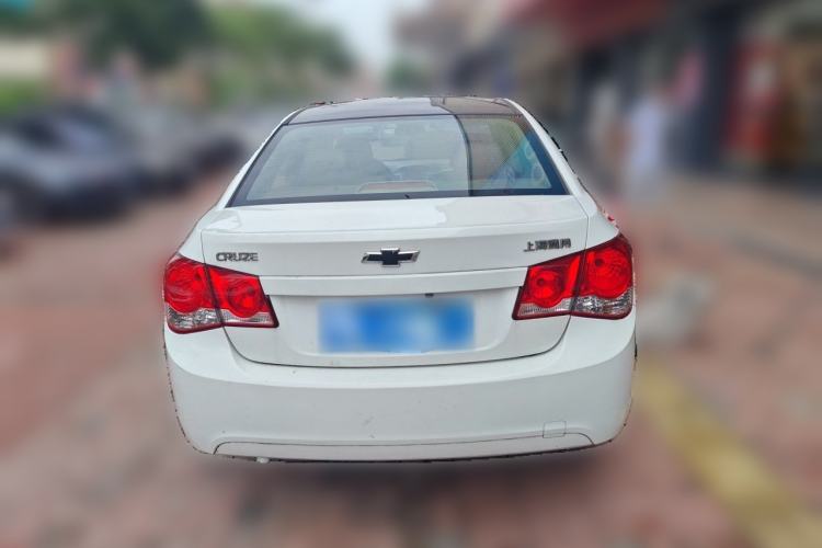 Used Chevrolet Cruze 2011 1.6L SL MT Rear