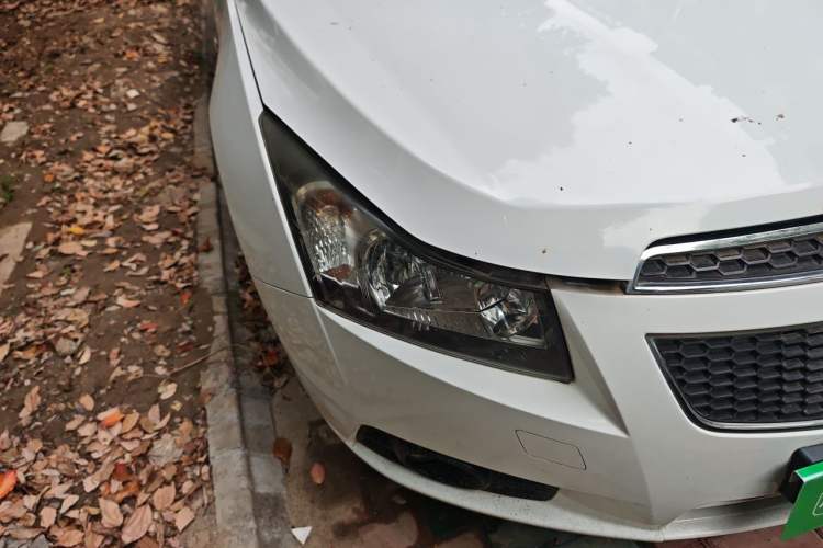 Used Chevrolet Cruze 2011 1.6L SE MT Transformers Edition Right Front Headlight