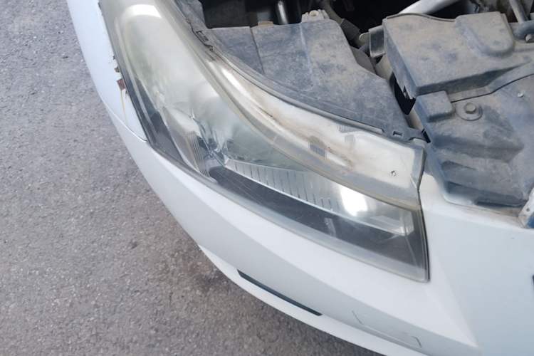 Used Chevrolet Cruze 2011 1.6L SL Grand Touring Edition Automatic Right Front Headlight