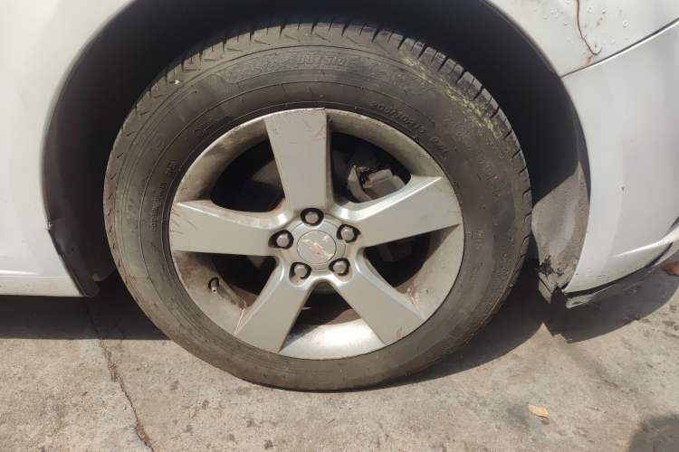Used Chevrolet Cruze 2011 1.6L SE Automatic Right Front Wheel Hub