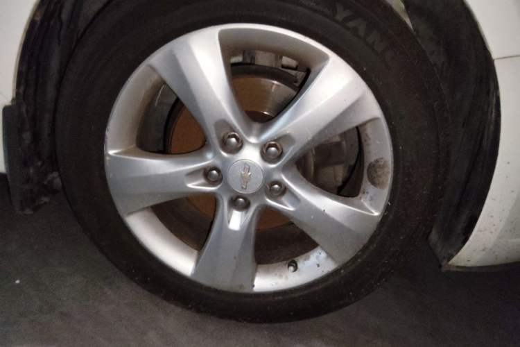Used Chevrolet Cruze 2011 1.6T SE MT Right Front Wheel Hub