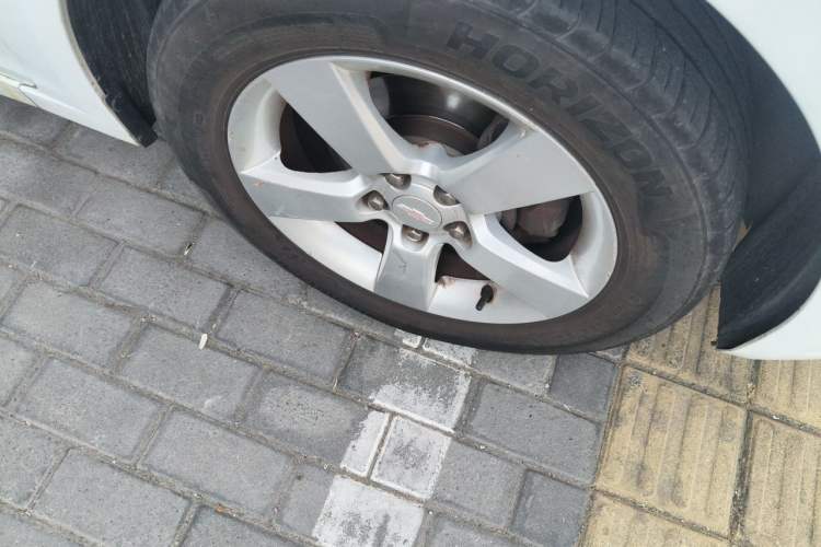 Used Chevrolet Cruze 2011 1.6L SE Automatic Right Front Wheel Hub