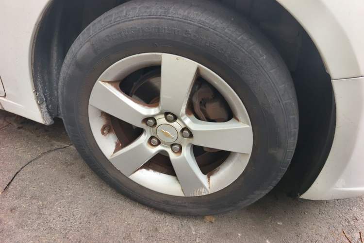 Used Chevrolet Cruze 2011 1.8L SE Automatic Right Front Wheel Hub