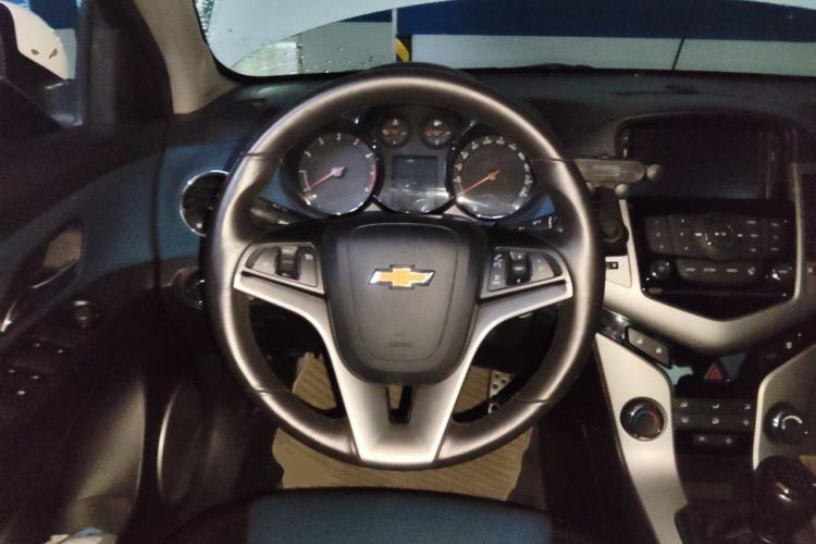 Used Chevrolet Cruze 2011 1.6T SE MT Steering Wheel
