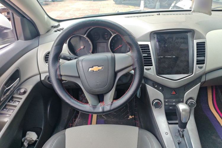 Used Chevrolet Cruze 2011 1.6L SL MT Steering Wheel