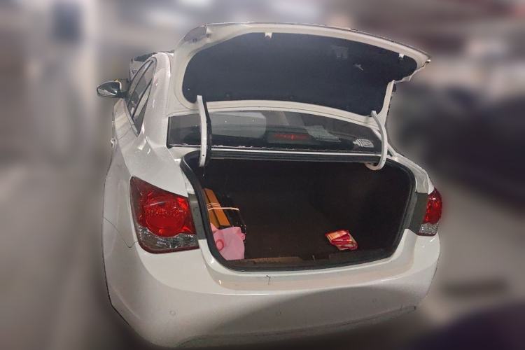 Used Chevrolet Cruze 2011 1.8L SX Automatic Transmission Trunk