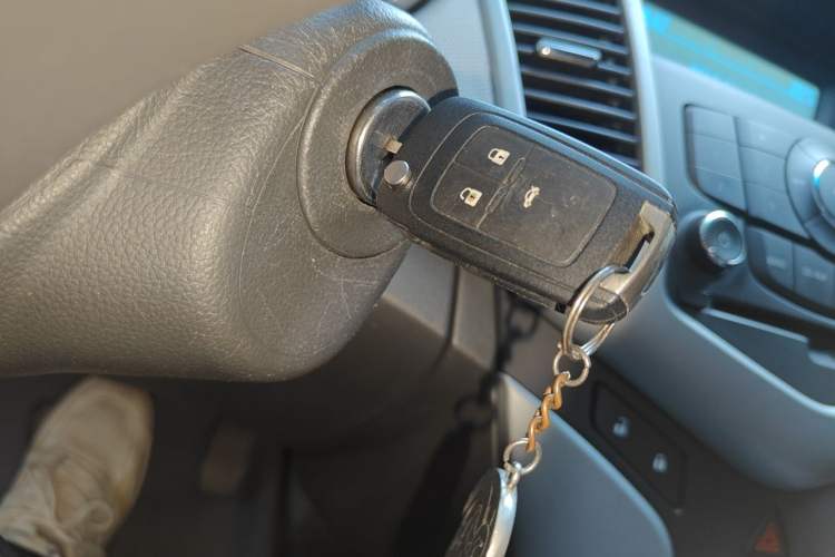 Used Chevrolet Cruze 2011 1.8L SE Automatic Vehicle Key