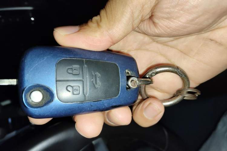 Used Chevrolet Cruze 2011 1.6T SE MT Vehicle Key