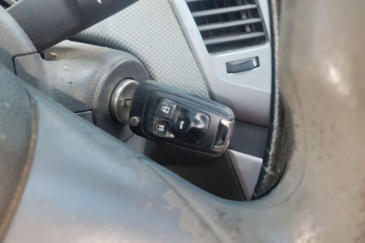 Used Chevrolet Cruze 2011 1.6L SL Grand Touring Edition Automatic Vehicle Key