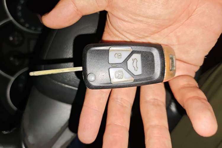 Used Chevrolet Cruze 2011 1.8L SE Automatic Vehicle Key