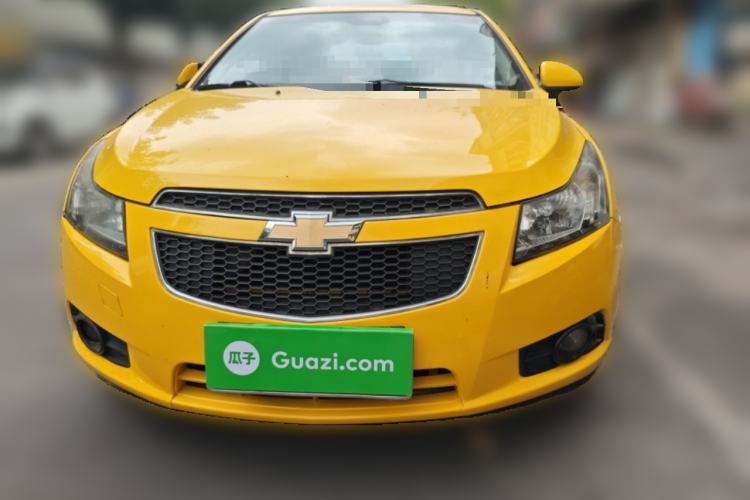Used Chevrolet Cruze 2011 1.6L SE MT Transformers Edition Front