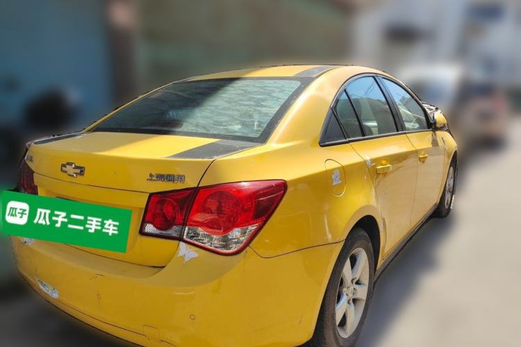 Used Chevrolet Cruze 2011 1.6L SE MT Transformers Edition Rear Right 45 Deg