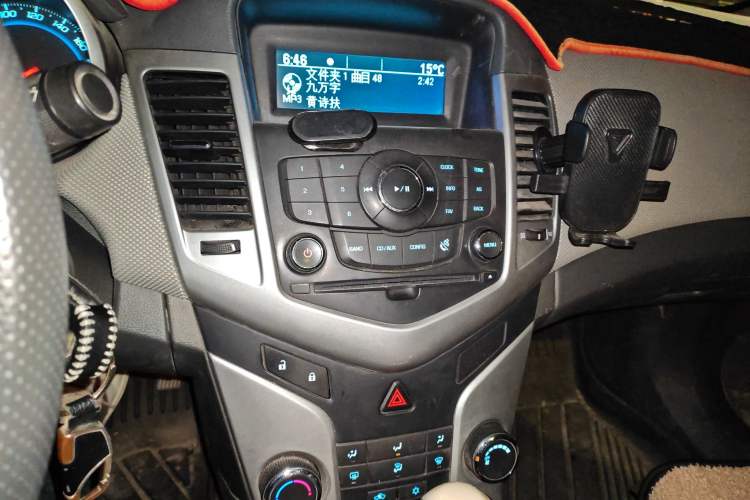 Used Chevrolet Cruze 2012 1.6L SE Automatic Audio And AC Panel