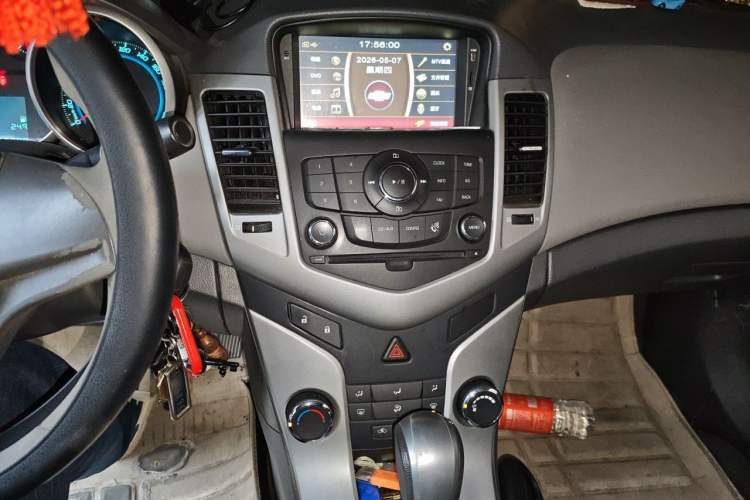 Used Chevrolet Cruze 2012 1.6L SL Grand Edition Automatic Audio And AC Panel